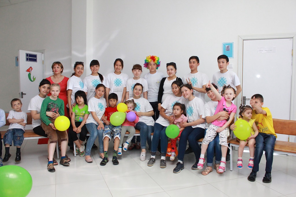 IT WAS A CONCERT FOR CHILDREN, LYING IN A MULTIDISCIPLINARY REGIONAL HOSPITAL ON THE THEME: «LAUGHTER OF CHILDREN IS THE BEAUTY AND CHARM OF THE WORLD»