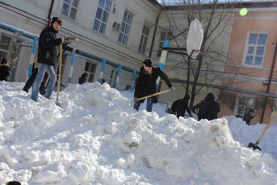 Акция «Помощь» Общественная Уборка Снега